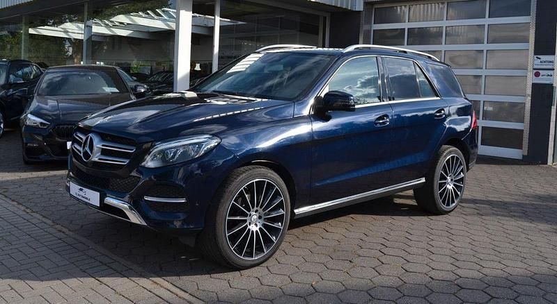 Blau Gebraucht 2016 Mercedes GLE350 SUV | 25.995 € (Fairer Preis) - Bild 1/4