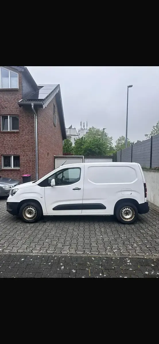 Gebraucht Opel Combo 102 PS (75 kW) 2023 Weiß Van / Kleinbus