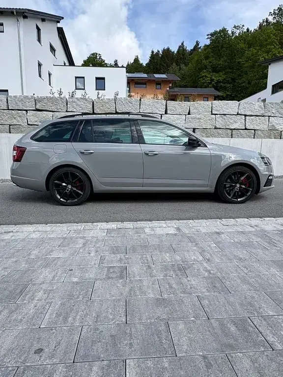 Gebraucht Skoda Octavia RS 230 PS (169 kW) 2018 Grau Kombi
