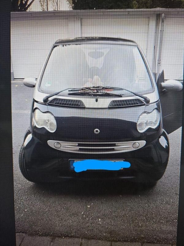 Schwarz Gebraucht 2003 Smart ForTwo Coupé Pure Coupé | 1.500 € - Bild 1/3