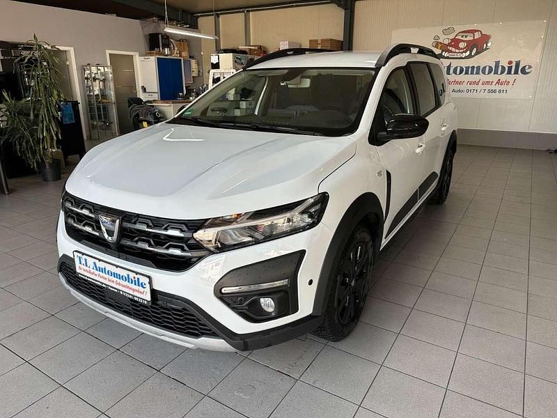 Weiß Gebraucht 2022 Dacia Jogger Extreme Kombi | 13.999 € - Bild 1/3