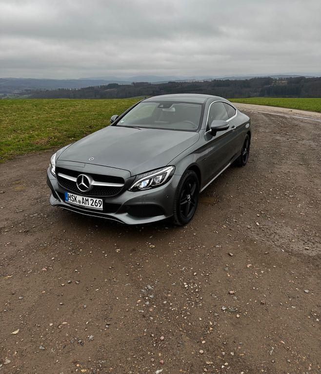 Gebraucht Mercedes C300 245 PS (180 kW) 2017 Grau Coupé