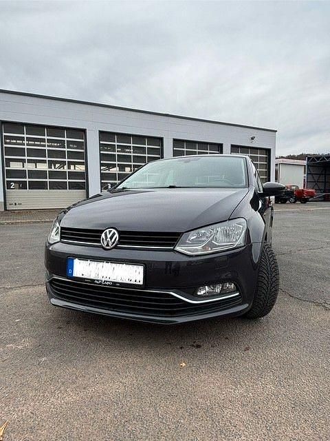 Grau Gebraucht 2015 VW Polo LOUNGE Kleinwagen | 8.500 € (Guter Preis) - Bild 1/4