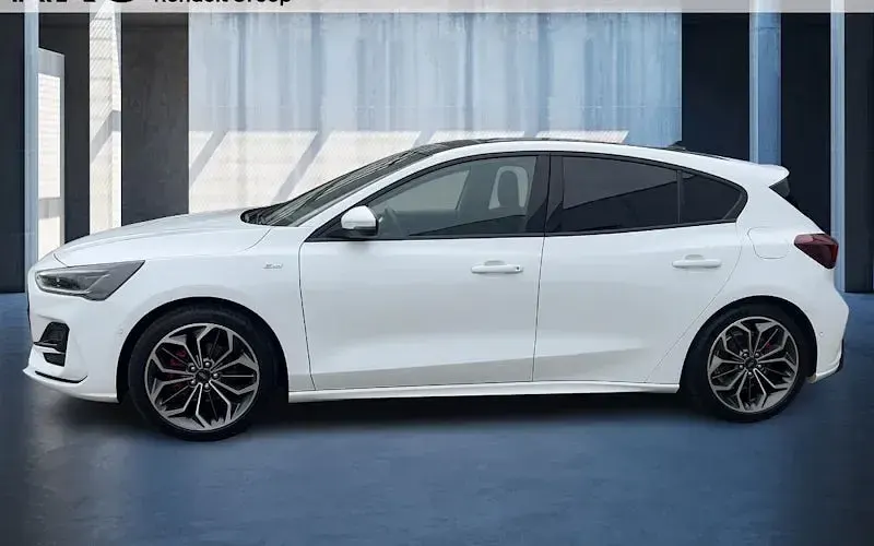 Gebraucht Ford Focus ST-Line X 155 PS (114 kW) 2023 Weiß Limousine