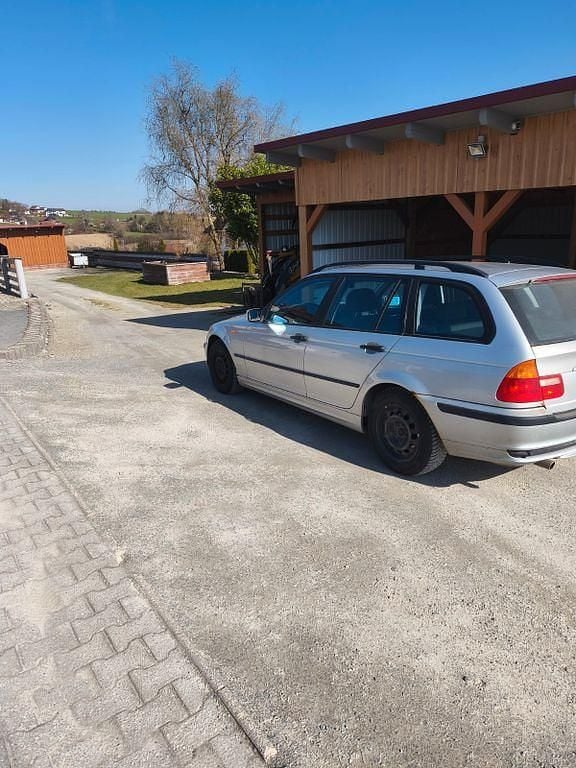 Gebraucht BMW 318 143 PS (105 kW) 2003 Silber Kombi