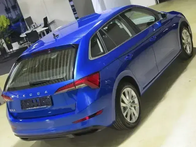 Gebraucht Skoda Scala Style 110 PS (80 kW) 2022 Race blue (metallic) Kleinwagen