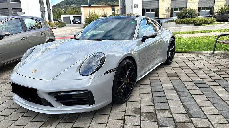 Grau Gebraucht 2020 Porsche 992 Coupé | 123.800 € (Fairer Preis) - Bild 1/4