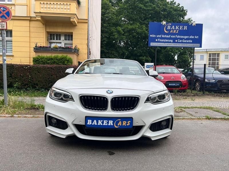 Weiß Gebraucht 2016 BMW 220 M Sport Cabrio | 18.990 € (Fairer Preis) - Bild 1/4