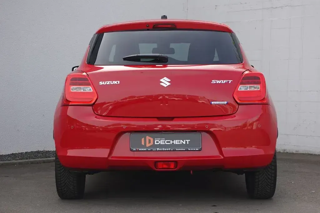 Gebraucht Suzuki Swift Comfort+ 83 PS (61 kW) 2022 Rot Kleinwagen