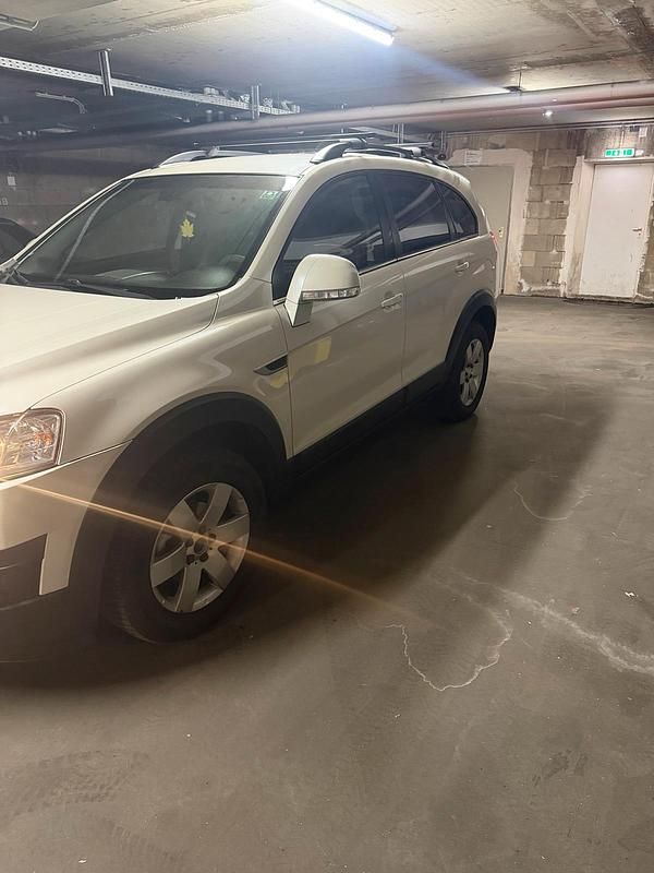 Gebraucht Chevrolet Captiva 169 PS (124 kW) 2011 Weiß SUV