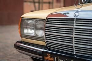 Gebraucht Mercedes 200 109 PS (80 kW) 1982 Gelb Kombi