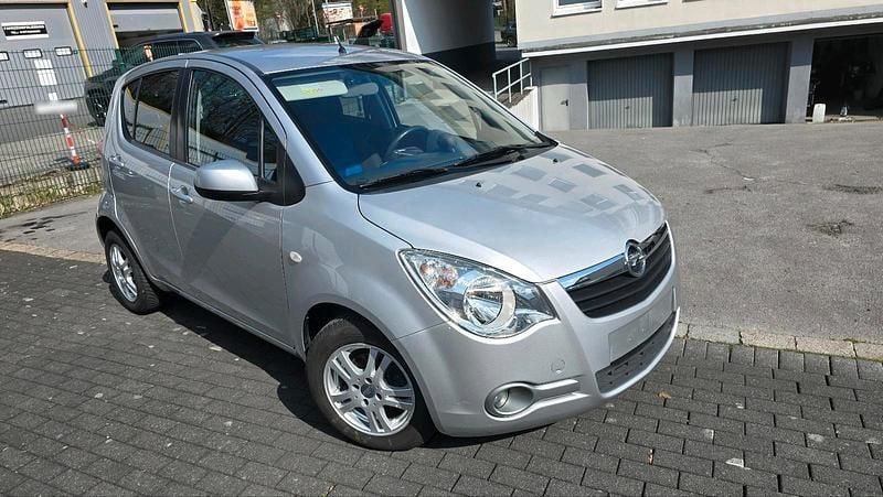 Gebraucht Opel Agila 86 PS (63 kW) 2010 Silber Kleinwagen