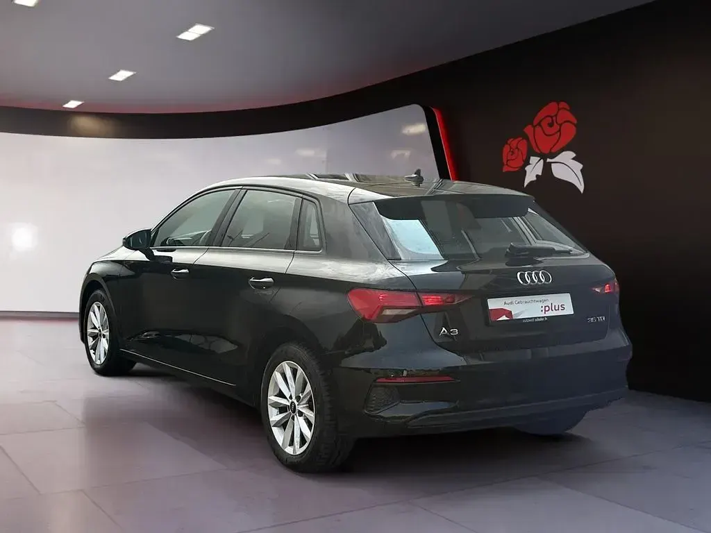 Gebraucht Audi A3 Sport 150 PS (110 kW) 2023 Brillantschwarz Limousine