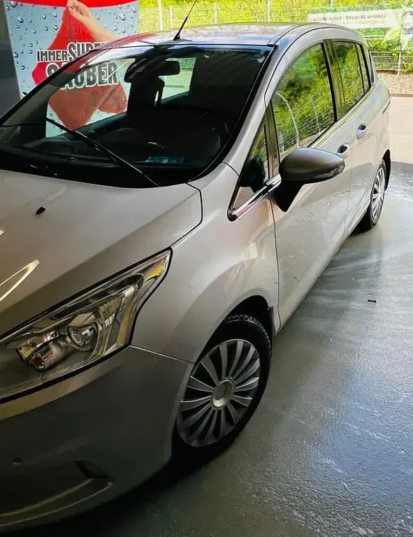 Gebraucht Ford B-MAX SYNC Edition 101 PS (74 kW) 2017 Silber Van / Kleinbus