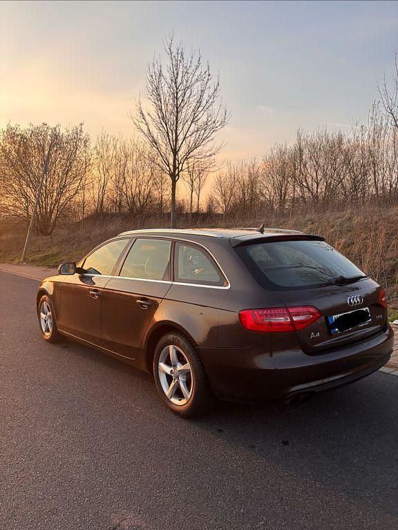 Gebraucht Audi A4 Ambiente 120 PS (88 kW) 2012 Braun Kombi