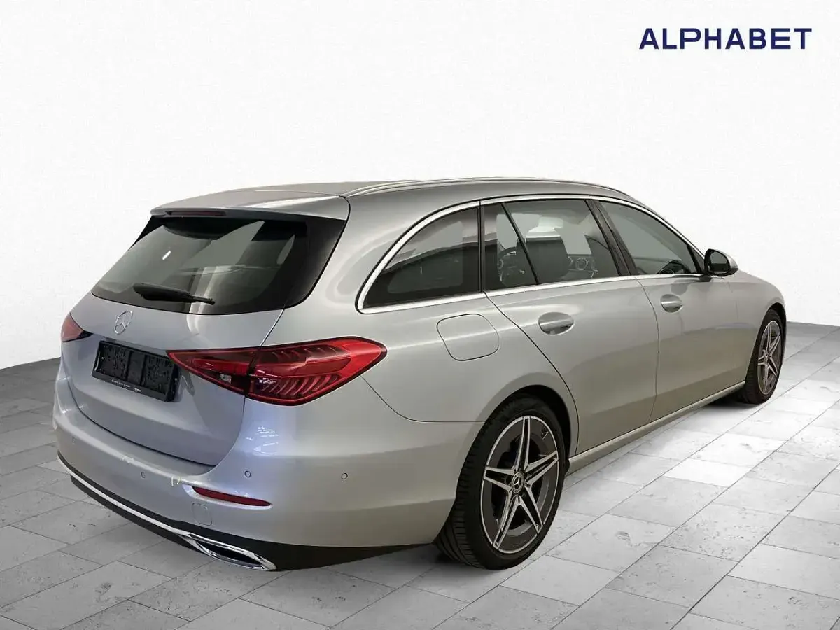 Gebraucht Mercedes C220 Avantgarde 220 PS (161 kW) 2023 Silber Limousine