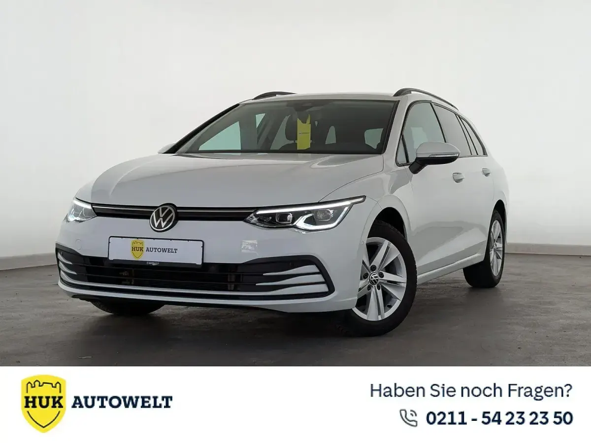 Gebraucht VW Golf VIII Life 131 PS (96 kW) 2023 Limousine