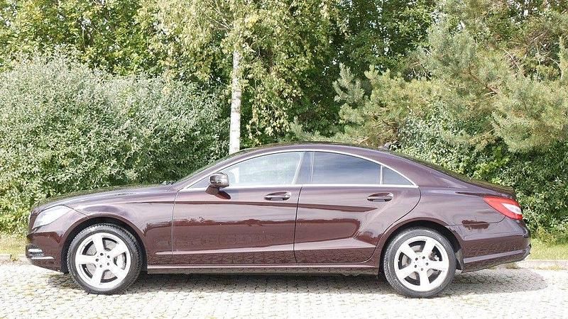 Gebraucht Mercedes CLS500 408 PS (300 kW) 2011 Braun Coupé