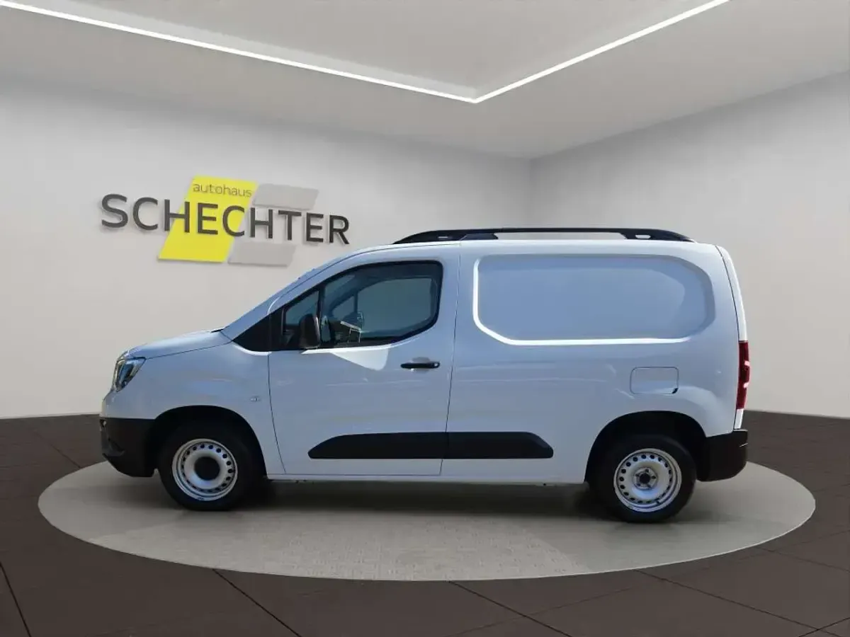 Gebraucht Opel Combo Edition 102 PS (75 kW) 2022 Jade weiß Van / Kleinbus