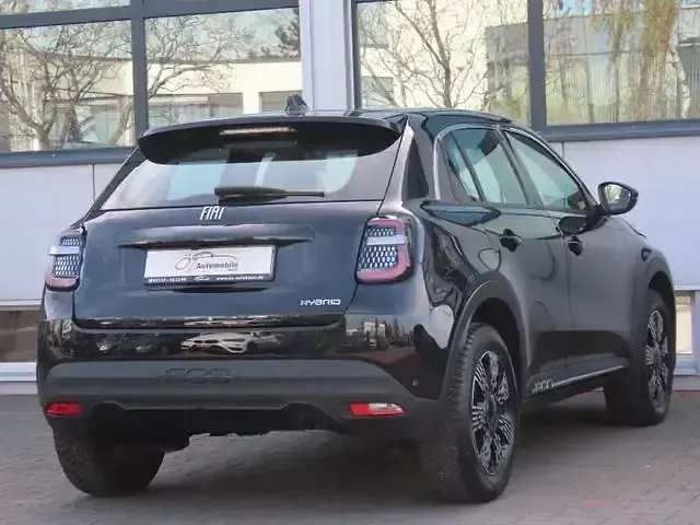 Gebraucht Fiat 600 101 PS (74 kW) 2024 Schwarz SUV