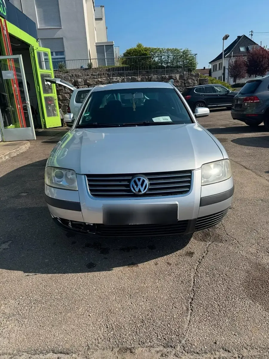 Gebraucht VW Passat 102 PS (75 kW) 2003 Grau Limousine