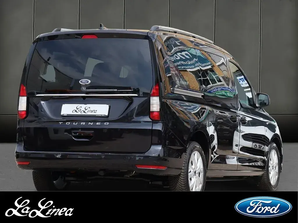 Neu Ford Grand Tourneo Connect Titanium 122 PS (89 kW) 2026 Schwarz Van / Kleinbus