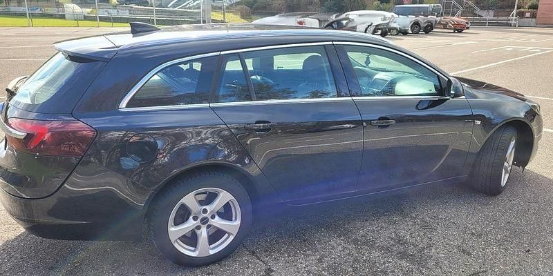 Gebraucht Opel Insignia Edition 170 PS (125 kW) 2016 Schwarz Kombi