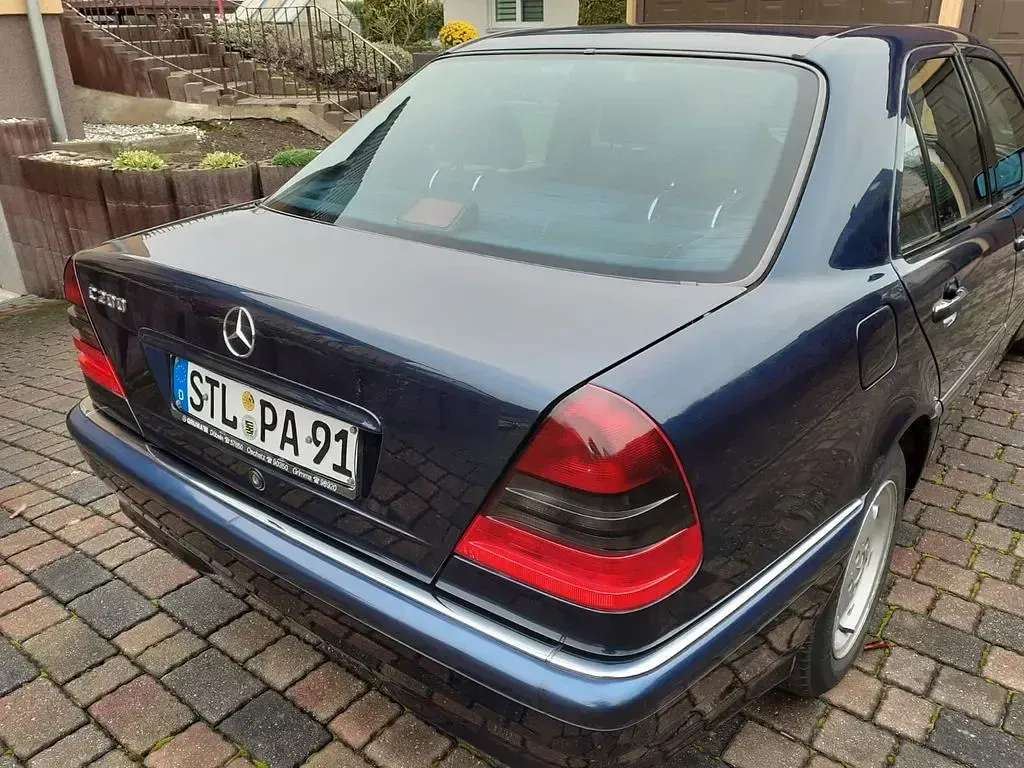 Gebraucht Mercedes C200 Elegance 136 PS (100 kW) 1997 Blau Limousine