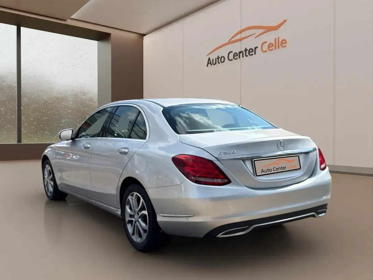 Gebraucht Mercedes C200 184 PS (135 kW) 2014 Silber Limousine