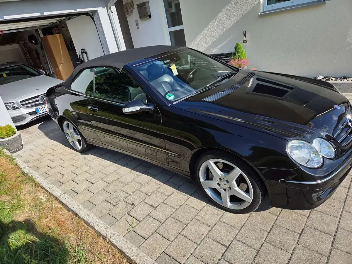 Gebraucht Mercedes CLK200 Avantgarde 184 PS (135 kW) 2007 Schwarz Cabrio