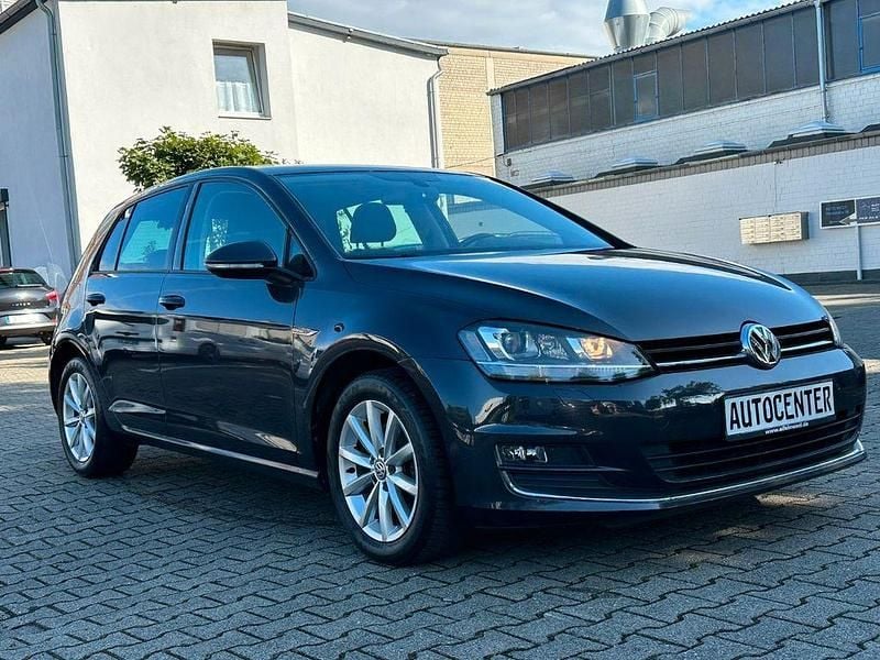 Grau Gebraucht 2015 VW Golf VII LOUNGE Limousine | 12.950 € (Guter Preis) - Bild 1/4