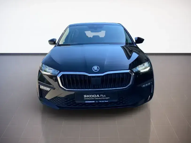 Gebraucht Skoda Scala Essence 95 PS (69 kW) 2025 Blackmagic perleffekt Kleinwagen