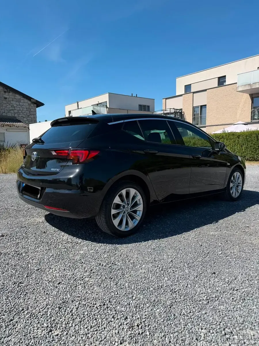Gebraucht Opel Astra 105 PS (77 kW) 2019 Schwarz Limousine