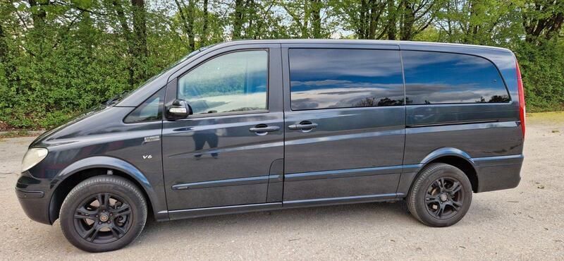 Schwarz Gebraucht 2007 Mercedes Viano Van / Kleinbus | 15.500 € (Teuer) - Bild 1/4