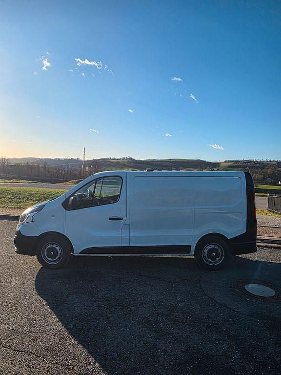 Gebraucht Renault Trafic 120 PS (88 kW) 2019 Weiß Van / Kleinbus