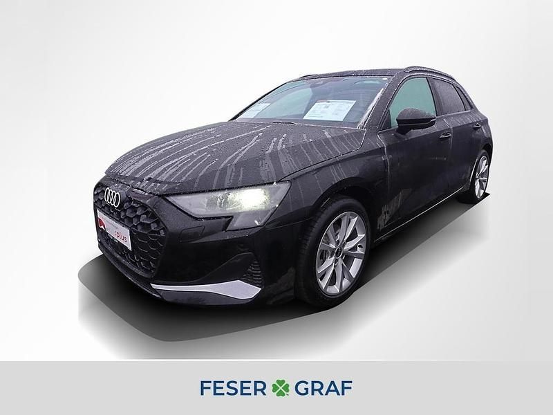 Mythosschwarz metallic Gebraucht 2025 Audi A3 Advanced Plus Limousine | 32.890 € - Bild 1/4