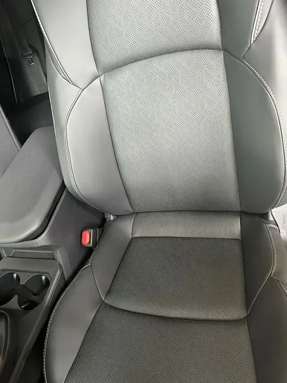 Neu Subaru Solterra Active 252 kW (343 PS) 2026 Dark blue mica SUV