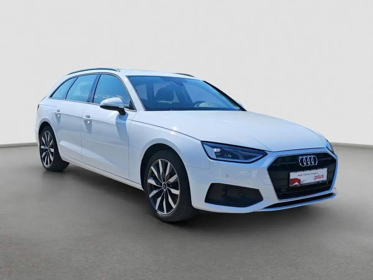 Gebraucht Audi A4 Business 163 PS (119 kW) 2023 Weiß Kombi
