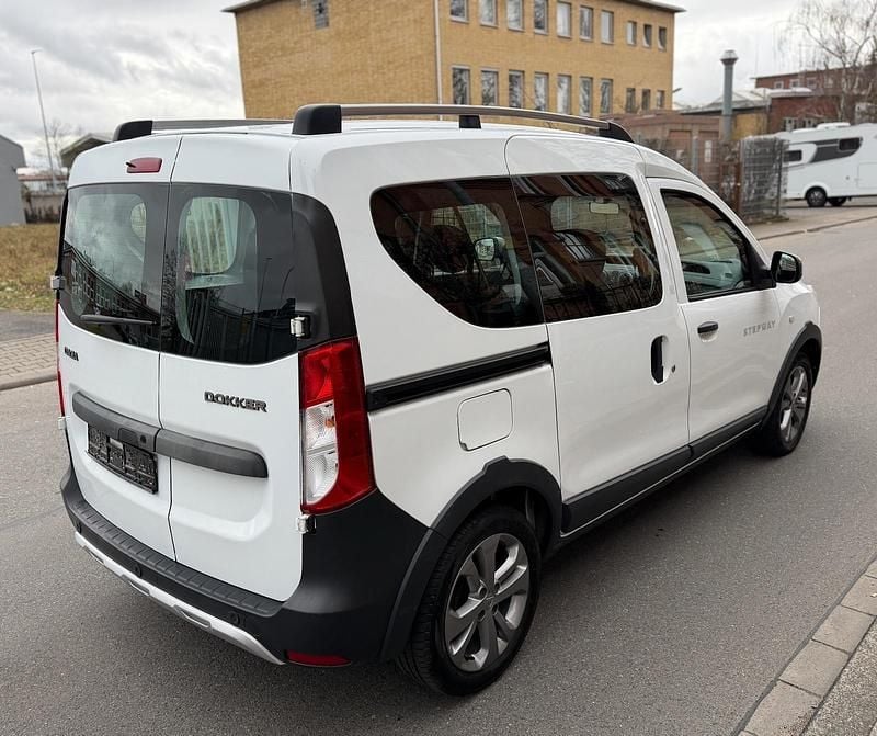 Gebraucht Dacia Dokker Stepway 116 PS (85 kW) 2016 Weiß Van / Kleinbus