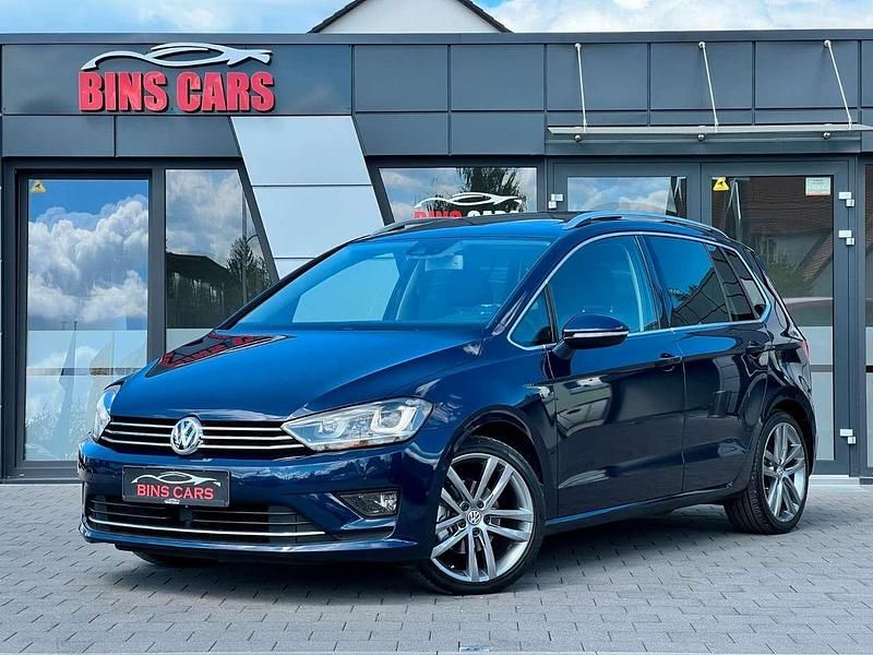 Night blue metallic Gebraucht 2015 VW Golf Sportsvan Highline Van / Kleinbus | 15.900 € (Teuer) - Bild 1/4