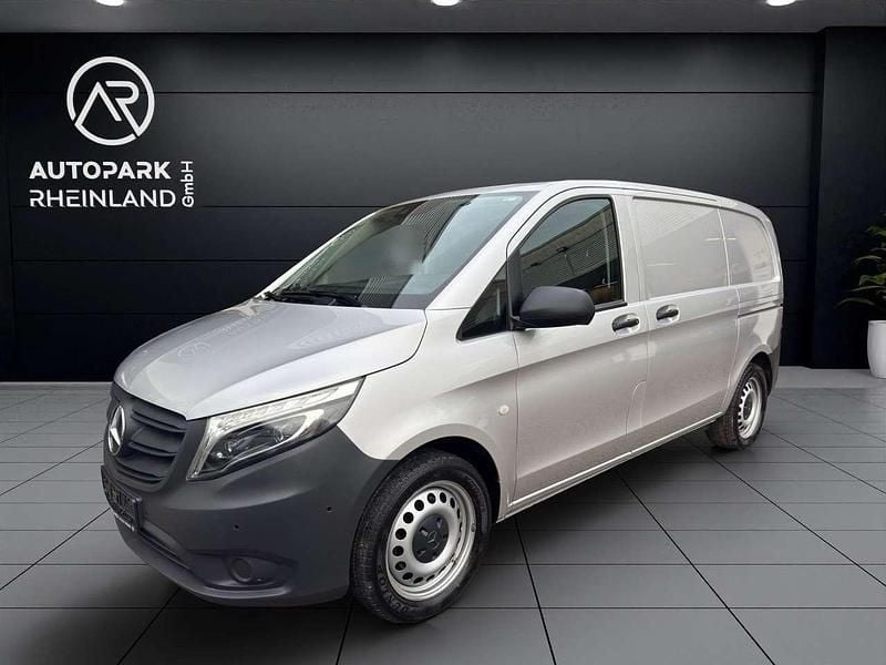 Gebraucht Mercedes Vito 136 PS (100 kW) 2022 Silber Van