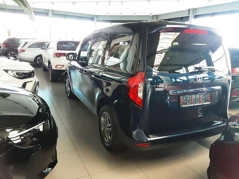 Gebraucht Mercedes 180 116 PS (85 kW) 2023 Blau Limousine