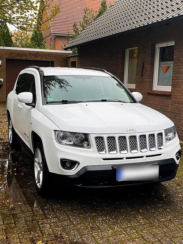 Second-hand Jeep Compass 156 CP (114 kW) 2014 Alb SUV