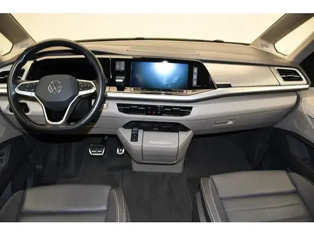 Gebraucht VW Multivan Style 150 PS (110 kW) 2023 Deep black perleffekt / fortan Van / Kleinbus