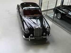 Gebraucht Mercedes 220 106 PS (77 kW) 1959 Schwarz Coupé