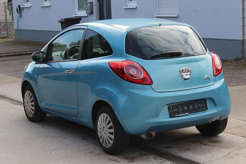 Gebraucht Ford Ka Titanium 69 PS (50 kW) 2011 Blau Kleinwagen