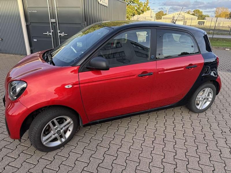 Rot Gebraucht 2020 Smart ForFour Electric Drive Kleinwagen | 10.490 € (Fairer Preis) - Bild 1/4