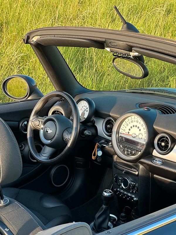 Gebraucht Mini Cooper Cabriolet 120 PS (88 kW) 2011 Schwarz Cabrio