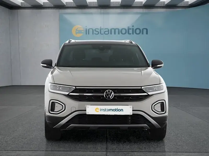Gebraucht VW T-Roc 116 PS (85 kW) 2024 Grau SUV