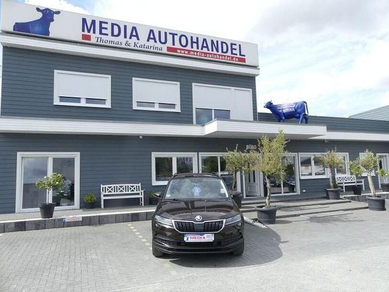 Braun Gebraucht 2018 Skoda Karoq Style SUV | 21.500 € (Fairer Preis) - Bild 1/3